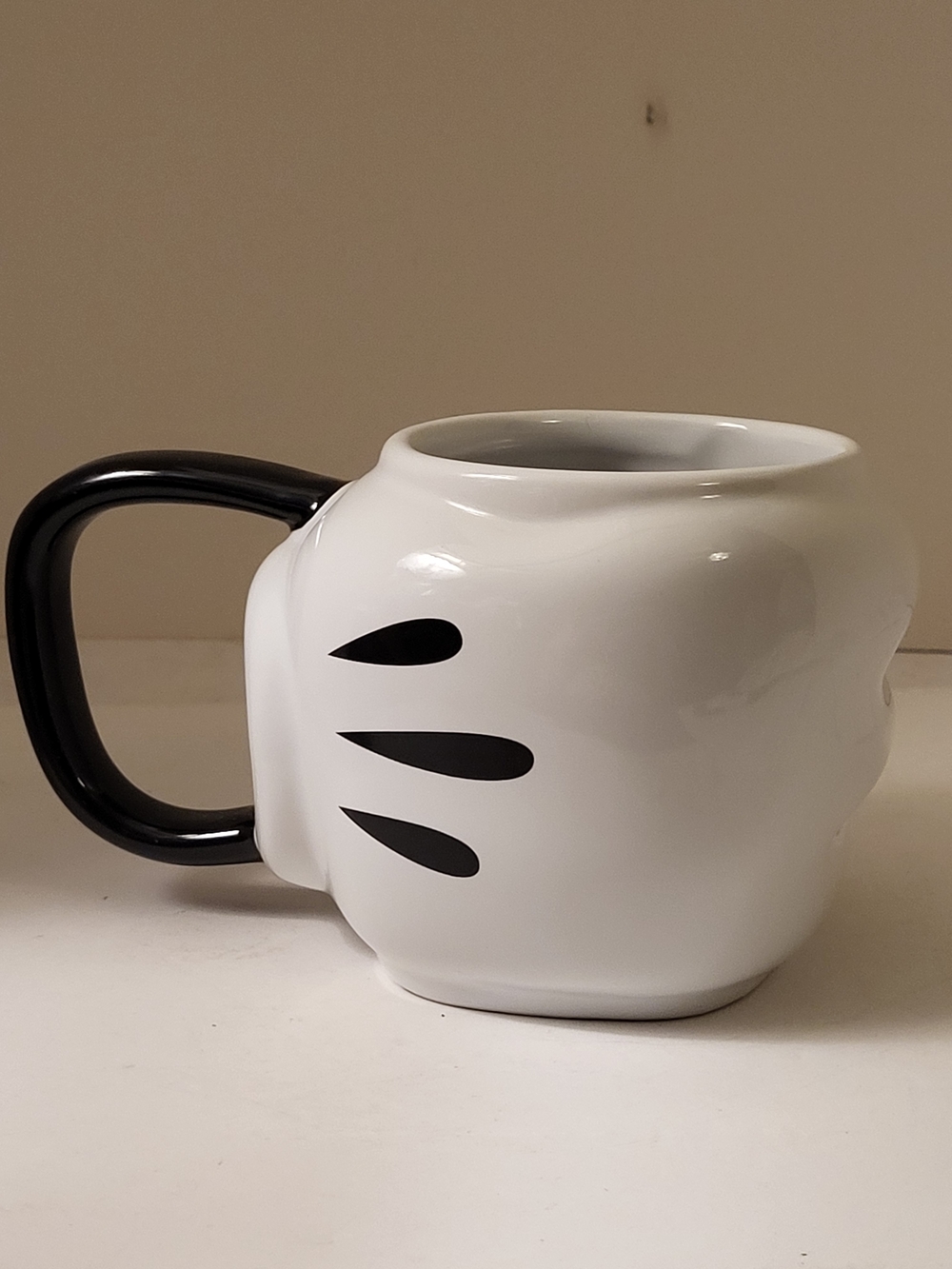 Disney Parks Mickey Mouse Glove Ceramic Mug 20oz